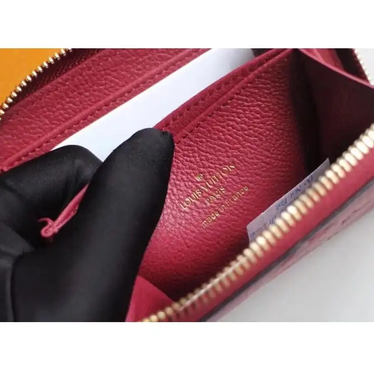 LV 19B570142 Bags 0518